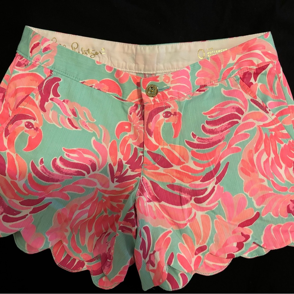 Lilly Pulitzer Buttercup Shorts in Pattern Love Birds